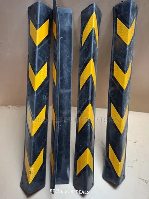 Rubber Corner Guard - Height 800mm, Sides 100cm X 10cm,Thickness: 10mm