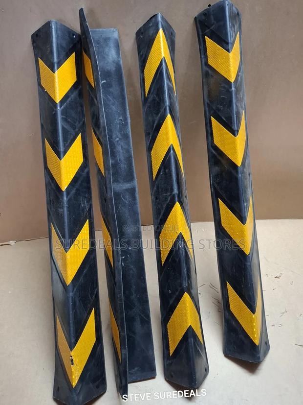 Rubber Corner Guard - Height 800mm, Sides 100cm X 10cm,Thickness: 10mm - thumbnail 2