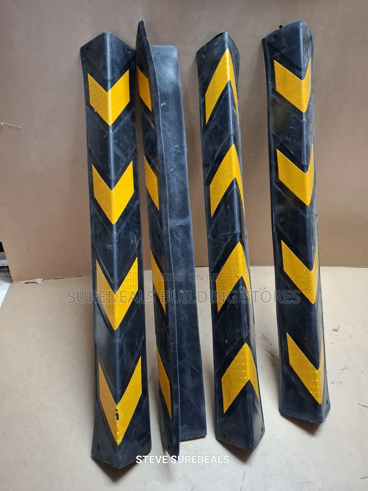 Rubber Corner Guard - Height 800mm, Sides 100cm X 10cm,Thickness: 10mm