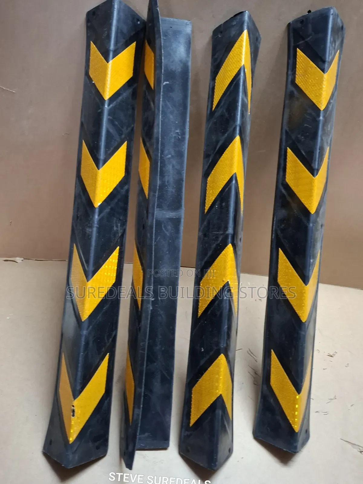 Rubber Corner Guard - Height 800mm, Sides 100cm X 10cm,Thickness: 10mm