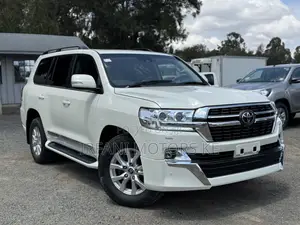 Toyota Land Cruiser 4.5 V8 TD 2018 White