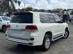 Toyota Land Cruiser 4.5 V8 TD 2018 White