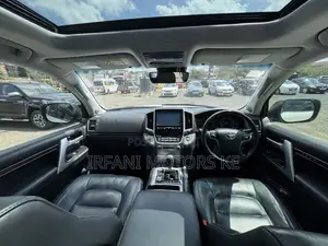 Toyota Land Cruiser 4.5 V8 TD 2018 White