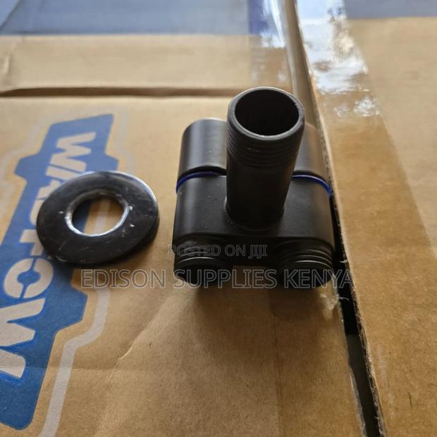 Black 3 Way Angle Valve Double T-Junction for Arabic Showers Shattafs