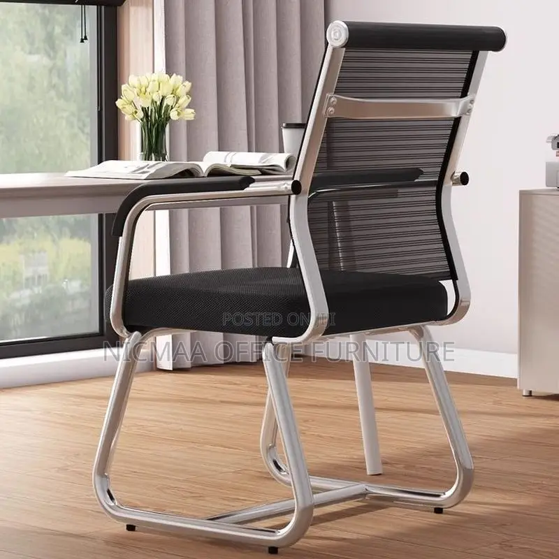 Black Tufted Finish Conference Seat
