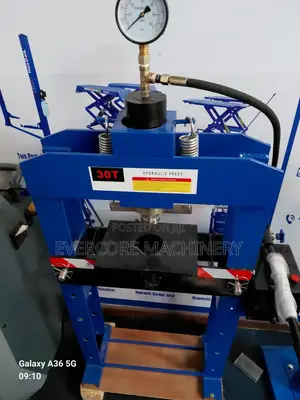 Heavy Duty 30tonne Hydraulic Press Machine Industrial.