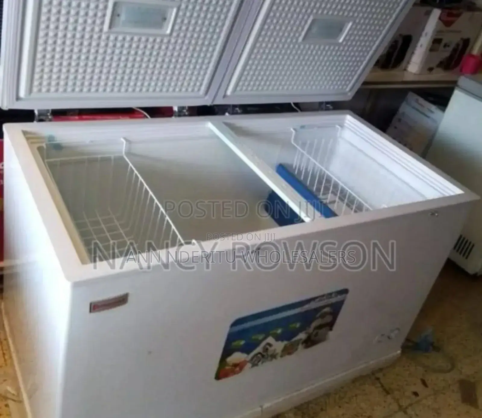 Premier 400 Litres Deep Freezer