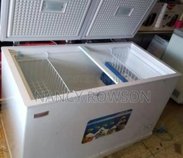 Premier 400 Litres Deep Freezer