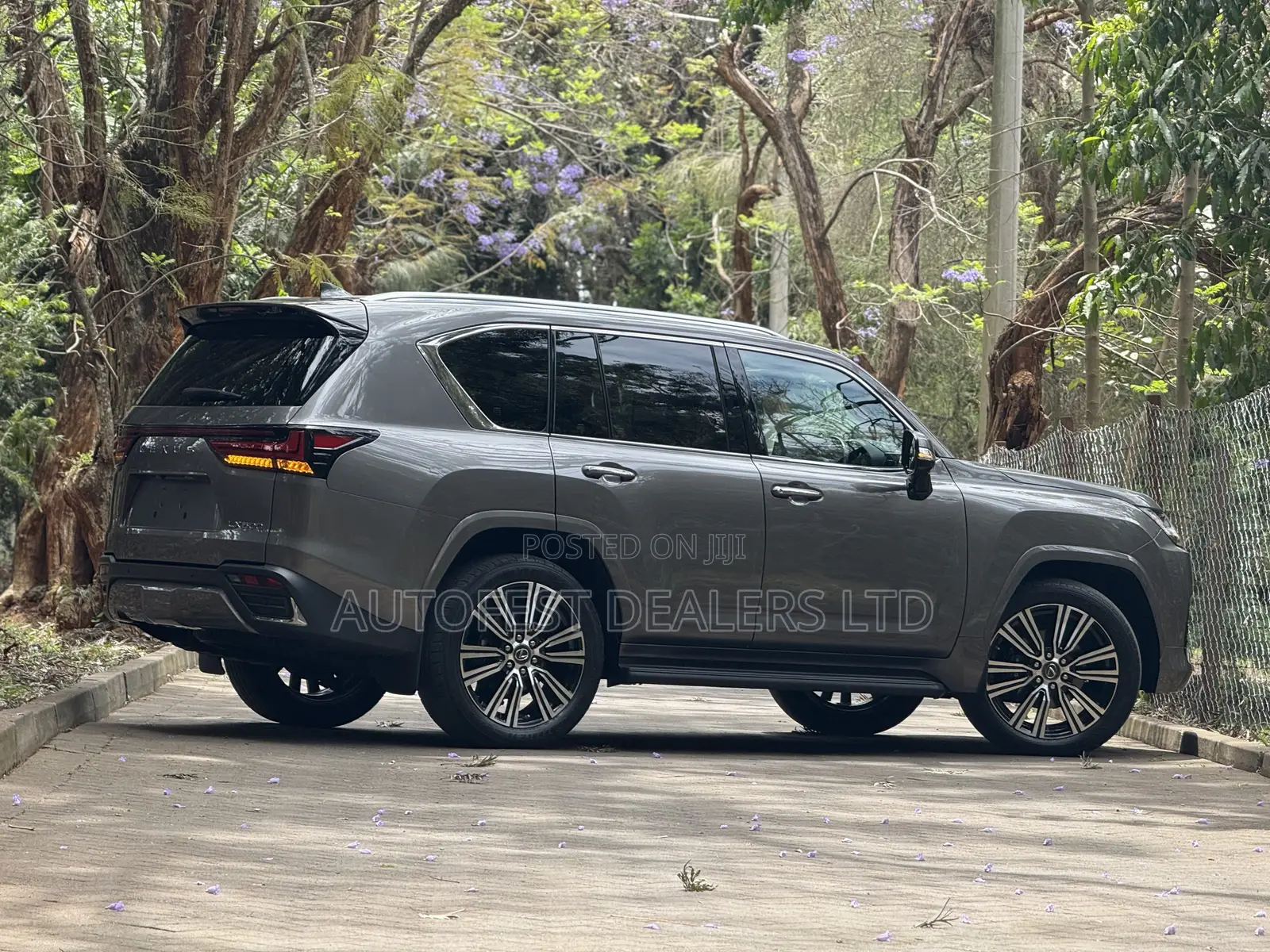 Lexus LX LX 600 2022 Gray