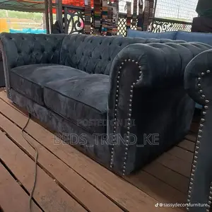 Durable Chester 5 Seater Sofa 2,3