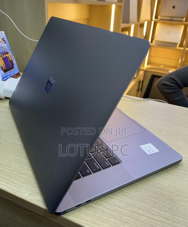 Laptop Apple MacBook 2019 32GB Intel Core I9 SSD 512GB - thumbnail 4