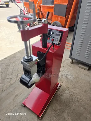 Multifunctional Tyre Vulcanizing Machine