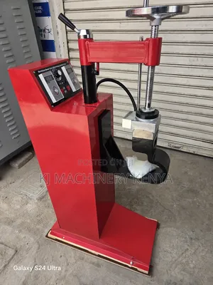 Multifunctional Tyre Vulcanizing Machine