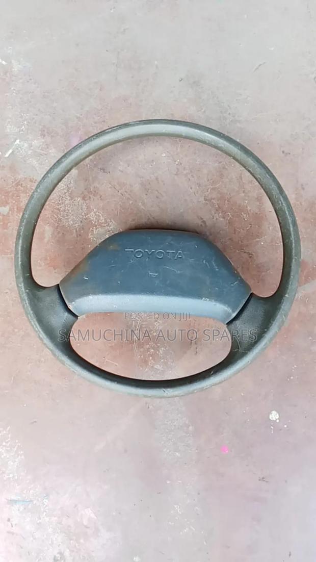 Steering Wheel Toyota Hilux Millenium - main view