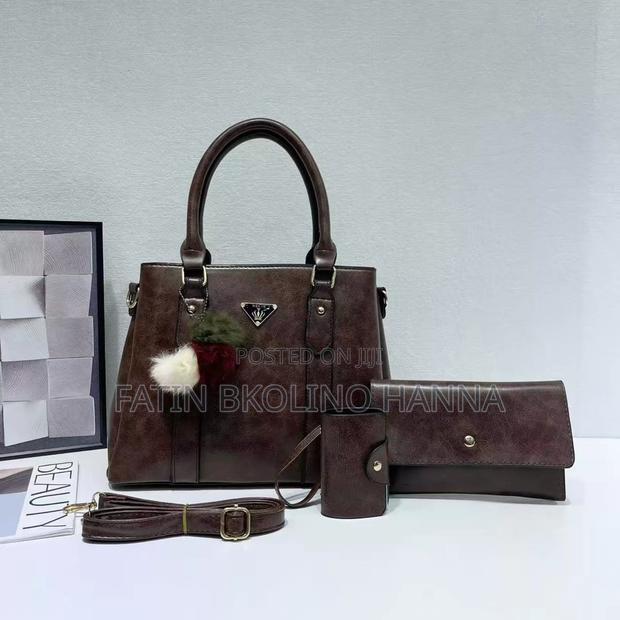 Medium Leather Handbag Set - thumbnail 2