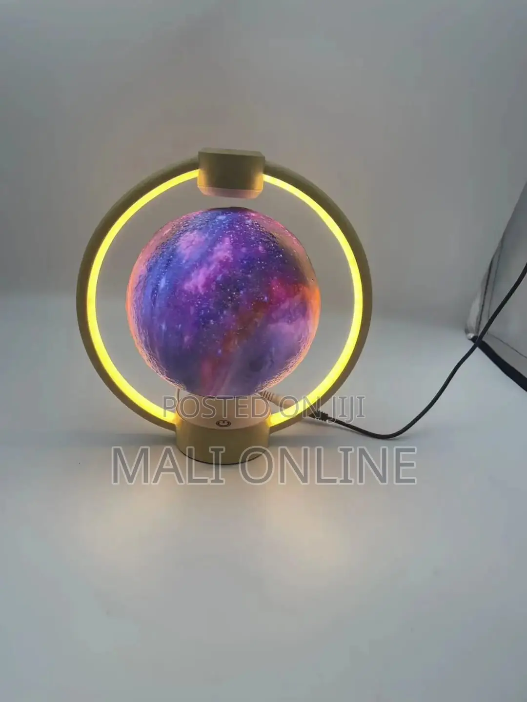Wireless Rechargeable Magnetic Levitation Floating Bluetooth Speaker