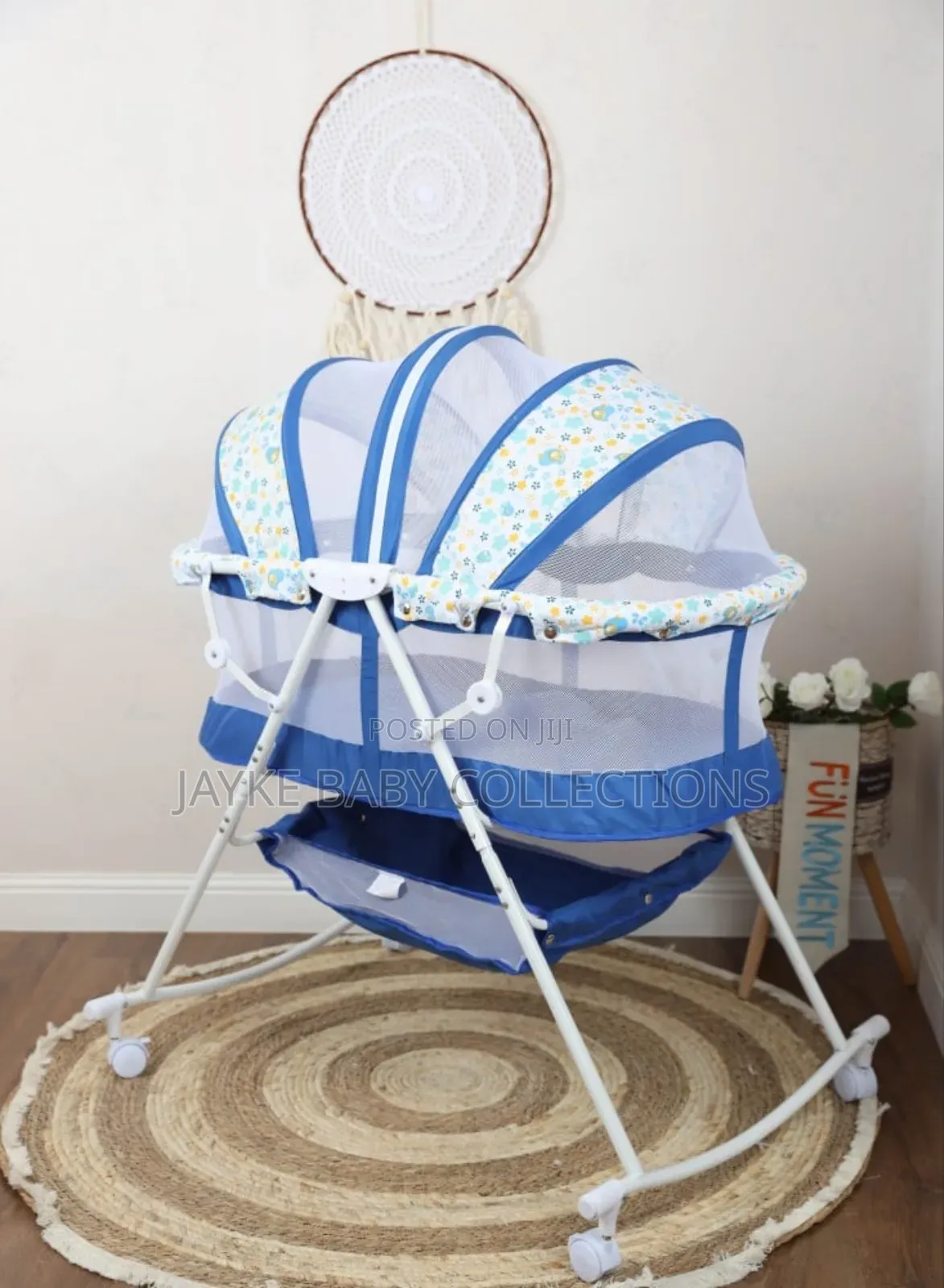 Foldable Baby Bassinet With Net Wheels