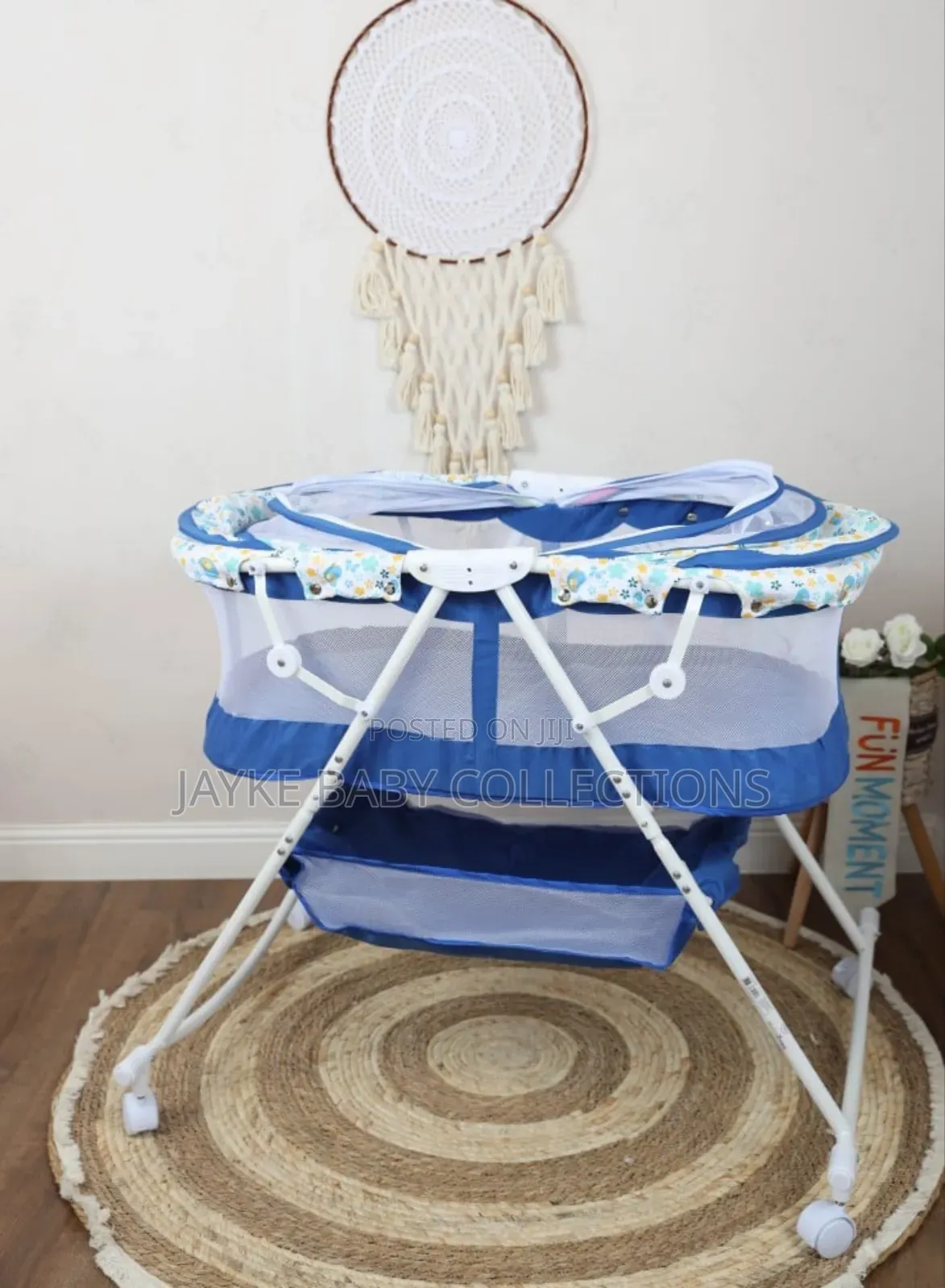 Foldable Baby Bassinet With Net Wheels