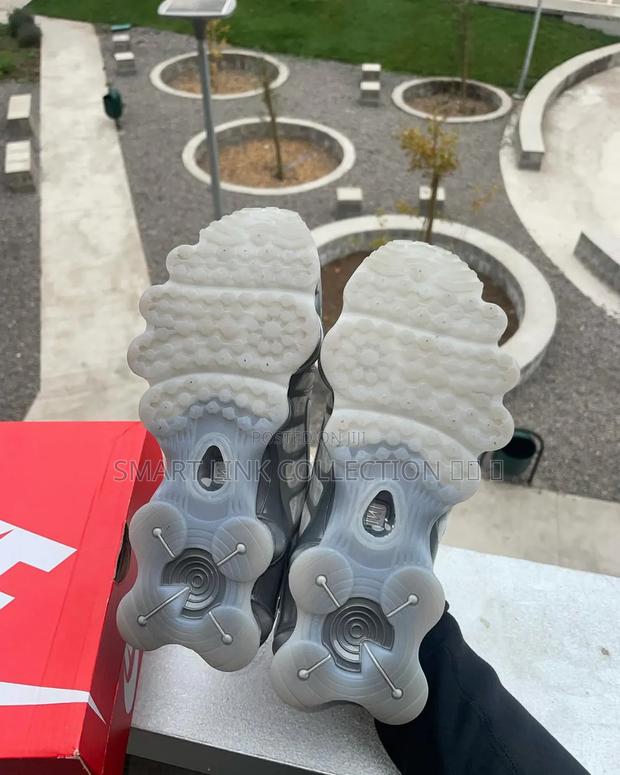 Silver Grey Sox - thumbnail 2