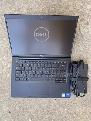 Laptop Dell Latitude 7390 16GB Intel Core I7 HDD+SSD 256GB