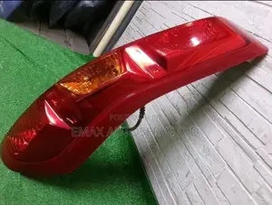 Nissan Xtrail Nt31 Taillight