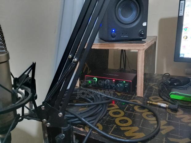Focusrite 2i2 (3rd Gen) Audio Interface - thumbnail 2