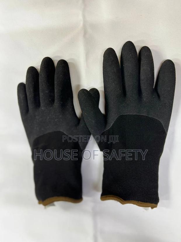 Black Cold Room Gloves Padded - thumbnail 3