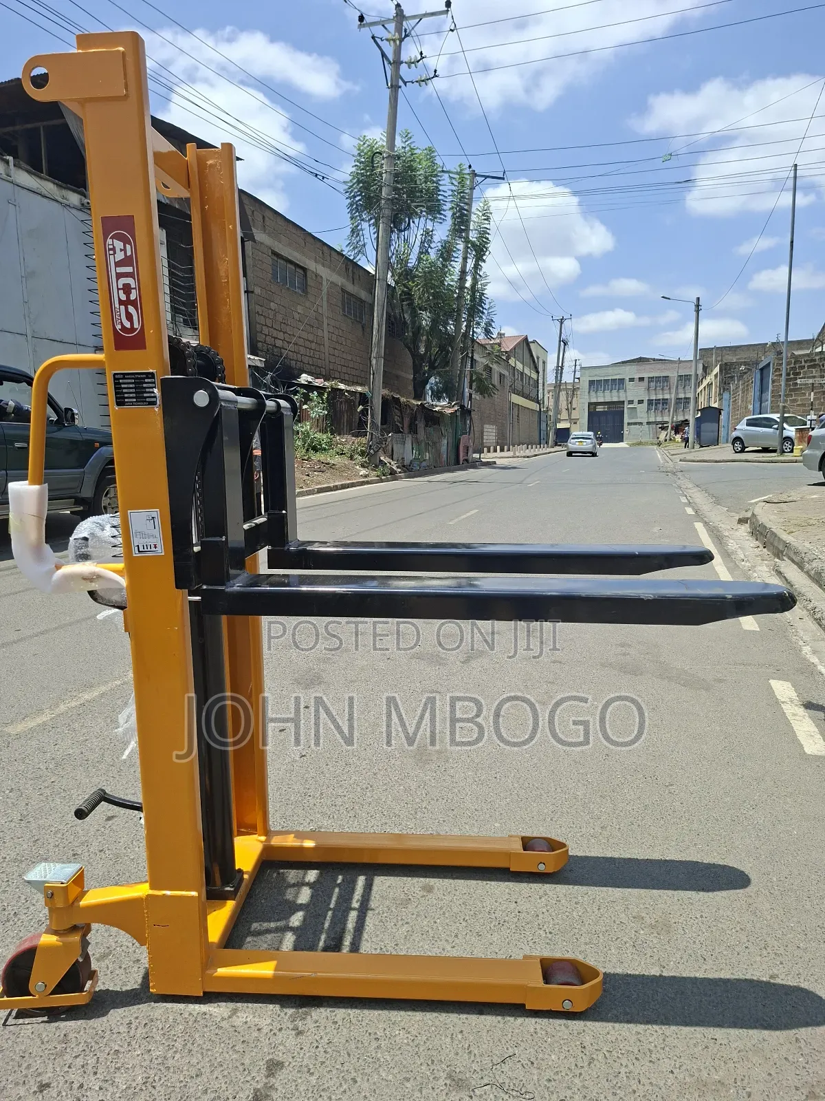 Hydraulic Manual Stacker (2000kg , 1.6m Height)