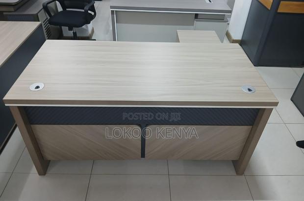 Office Desk : 1.6m Office Desk for Executives