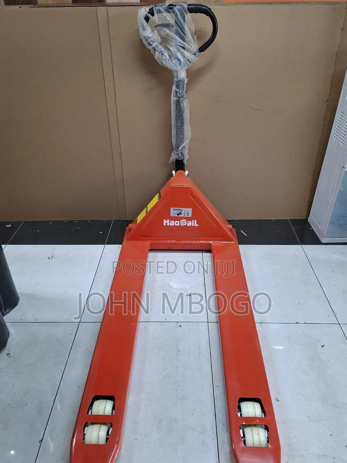Pallet Jack ./ Pallet Trolley .
