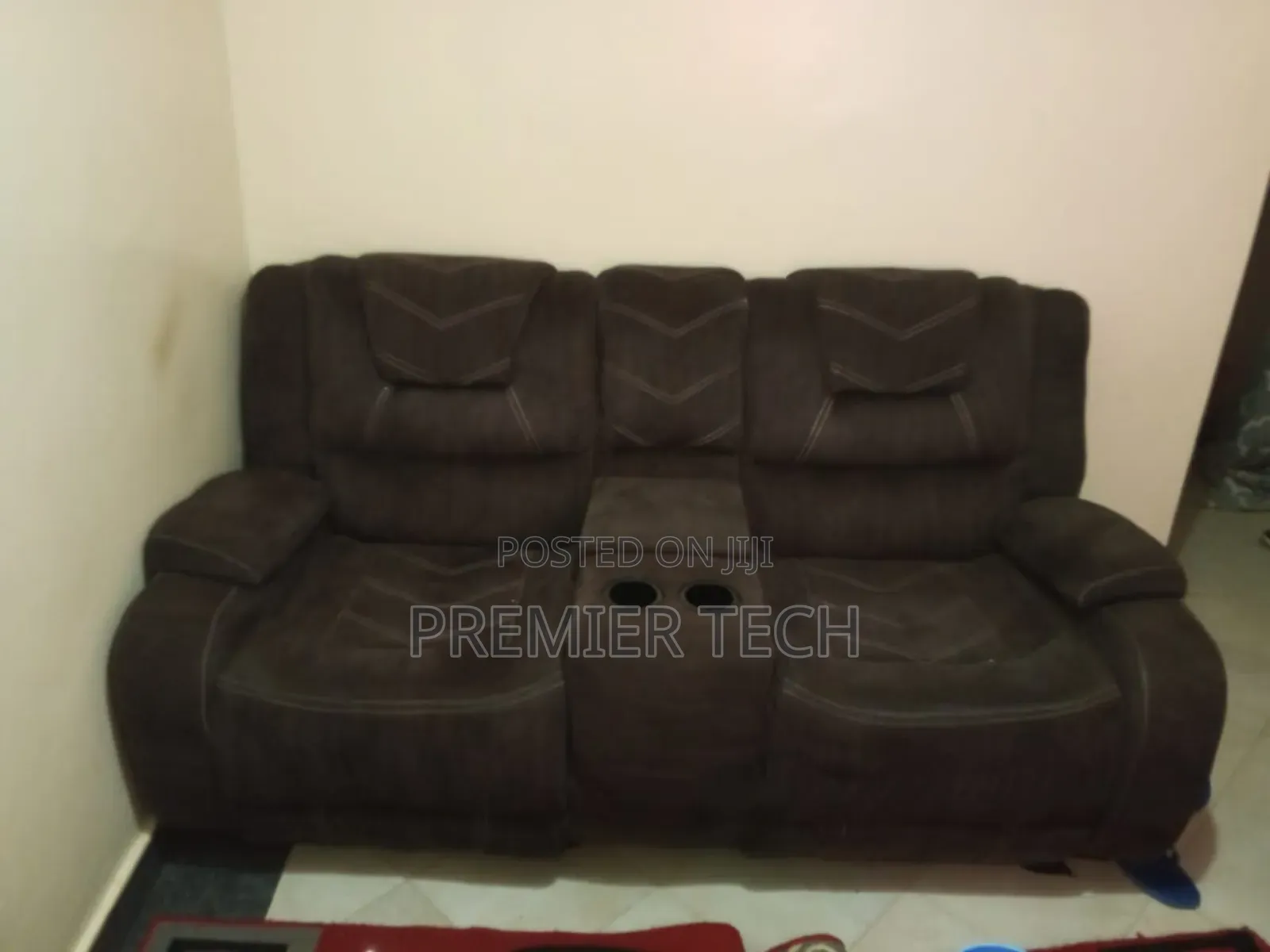 5 Seater Semi Recliner Seats Available