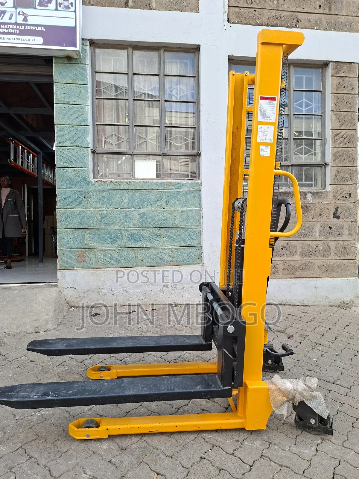 Load Lifter -Hydraulic Manual Stacker