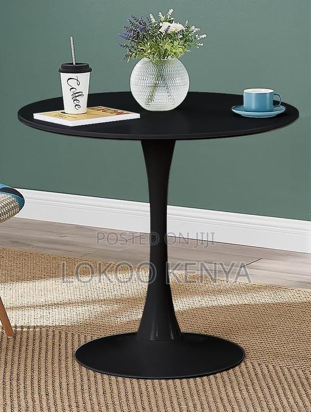 Dining Table : Round Black Marble Restaurant Table - main view