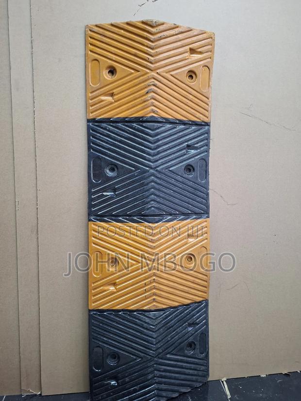 Rubber Speed Bump/ Humbs - main view