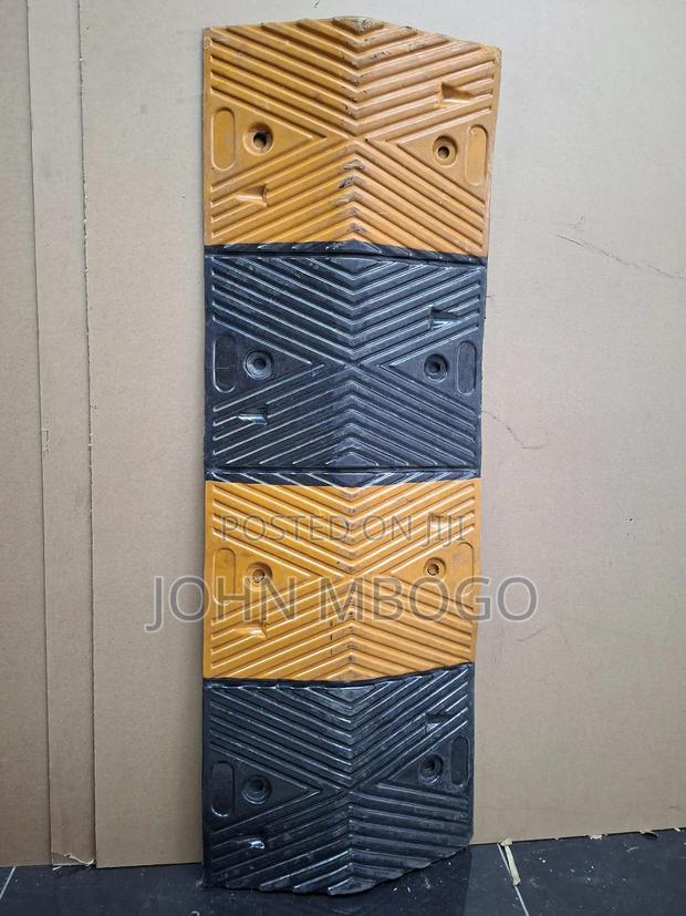 Rubber Speed Bump/ Humbs - thumbnail 3