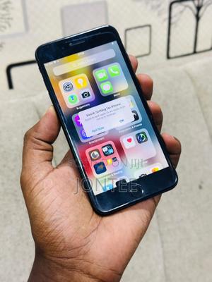 Apple iPhone 7 Plus 128 GB Black - main view