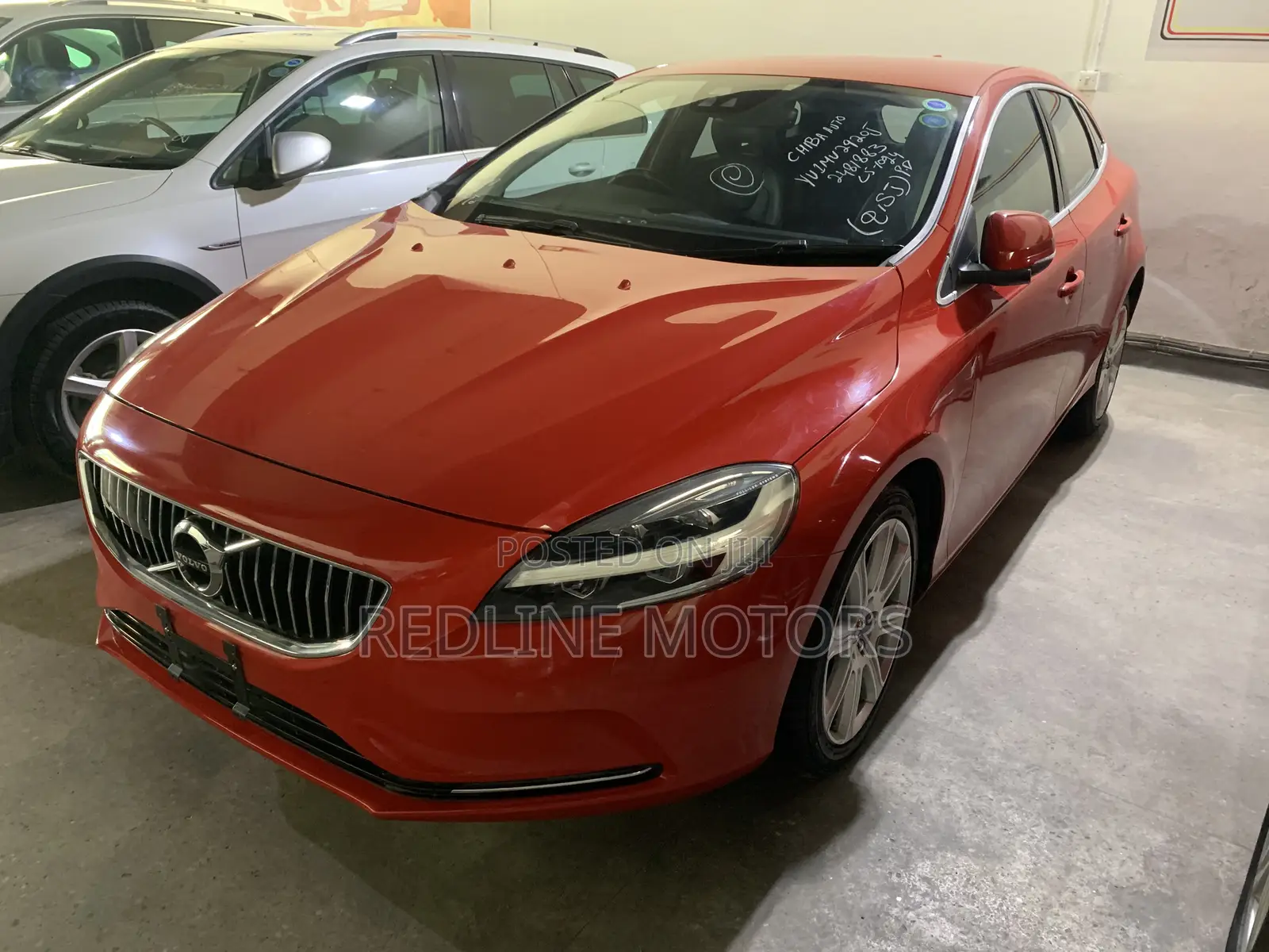 Volvo V40 2018 Red