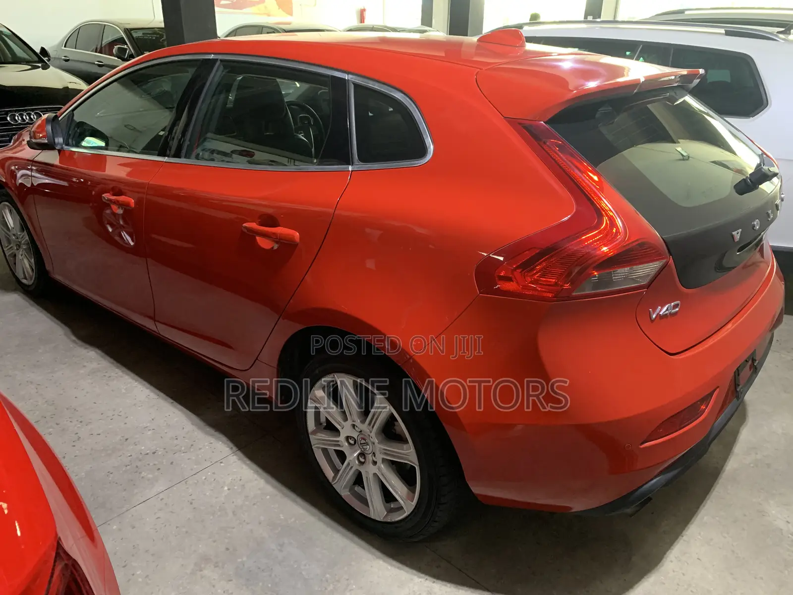 Volvo V40 2018 Red