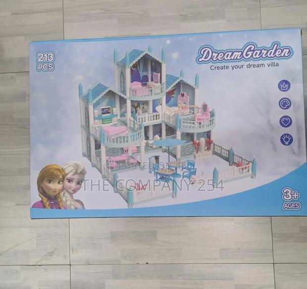 *213pcs Doll House**Price at 3800* *Size 53cm by 53 Cm*Dream Villa