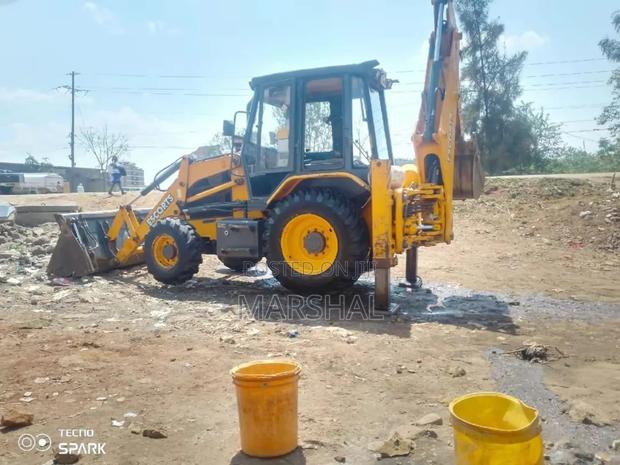 Escorts Backhoe - thumbnail 2