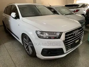 Audi Q7 3.0T Premium AWD quattro 2018 White