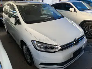 Volkswagen Touran 2018 Pearl