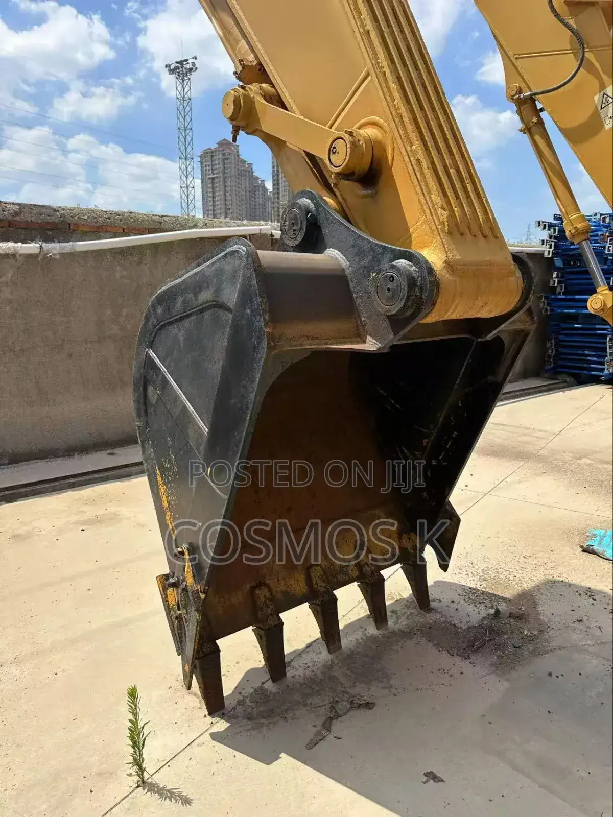 Excavator 25t.