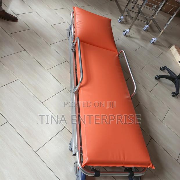 Ambulance Stretcher - thumbnail 3