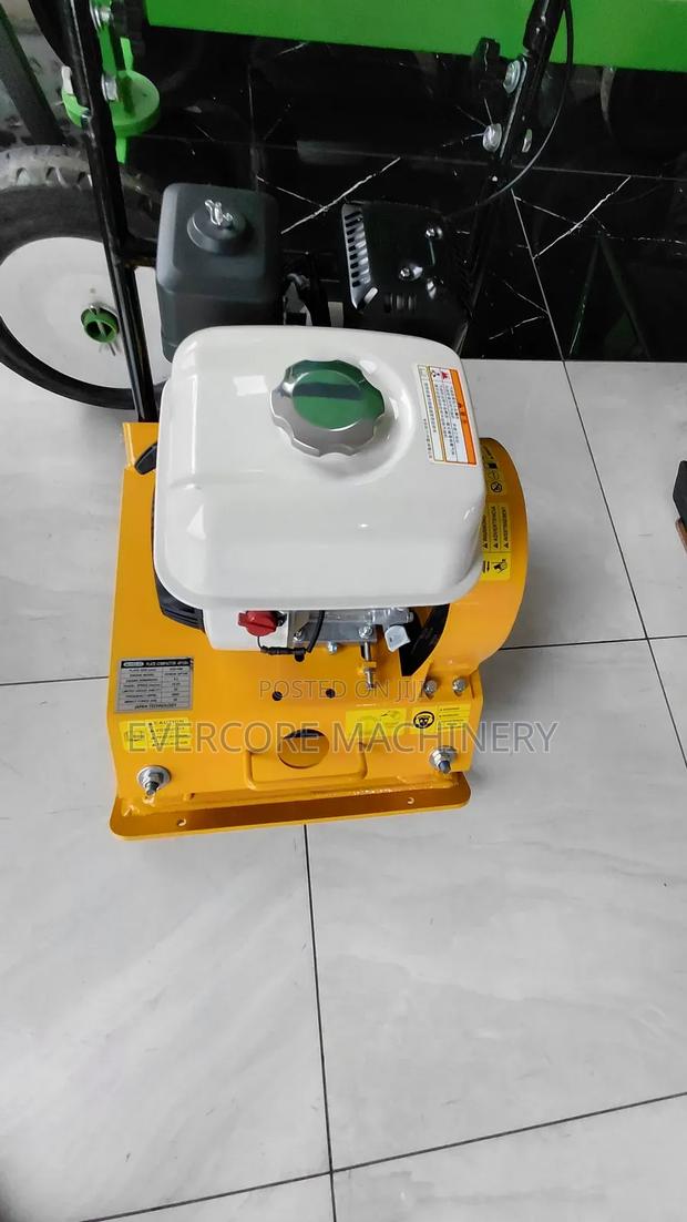 Honda Powered 90kg Plate Compactor Machine Aico Japan . - thumbnail 3