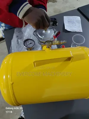 Heavy Duty Tyre Blaster Machine 25litres Capacity.