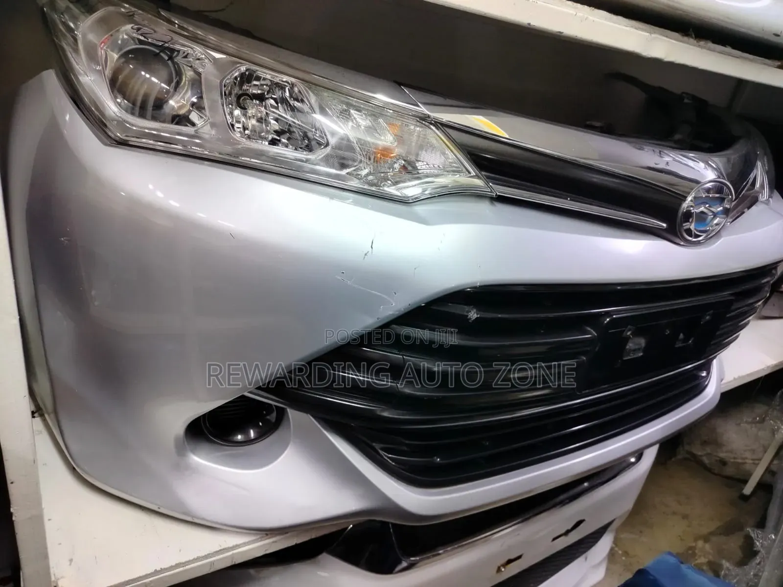 Fielder 165 Hybrid Silver in Colour Nosecut Non Zenon.