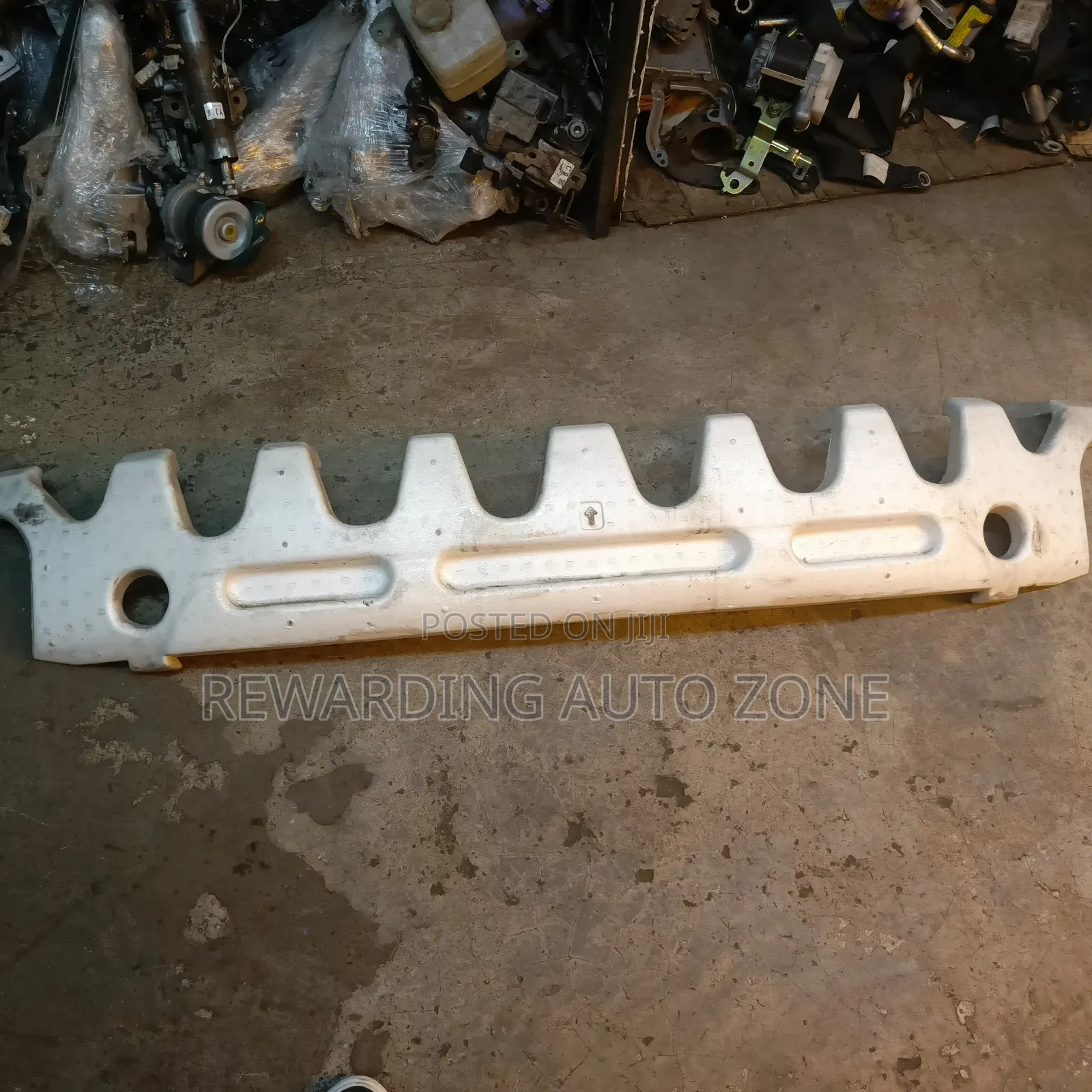 Toyota Kluger Bumper Sponge