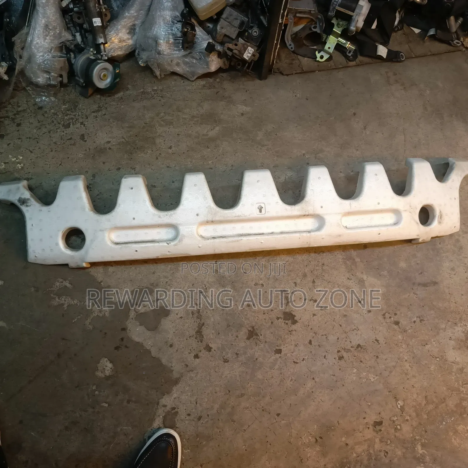 Toyota Kluger Bumper Sponge
