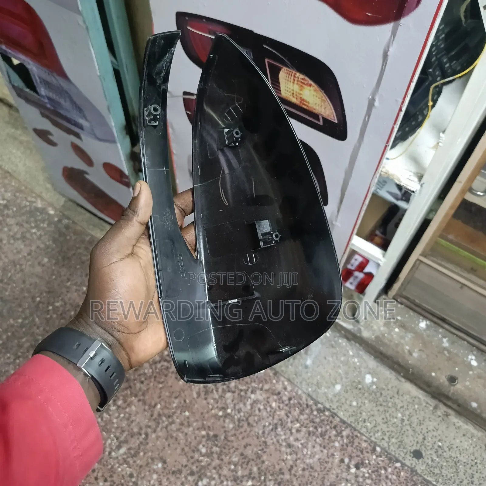 Crown Royal/Crown Athletee 2018 Side Mirror Cover.